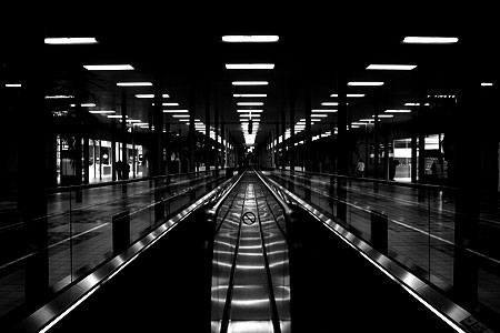 Paris: Charles-de-Gaulle; zwischen Terminal E und Terminal F